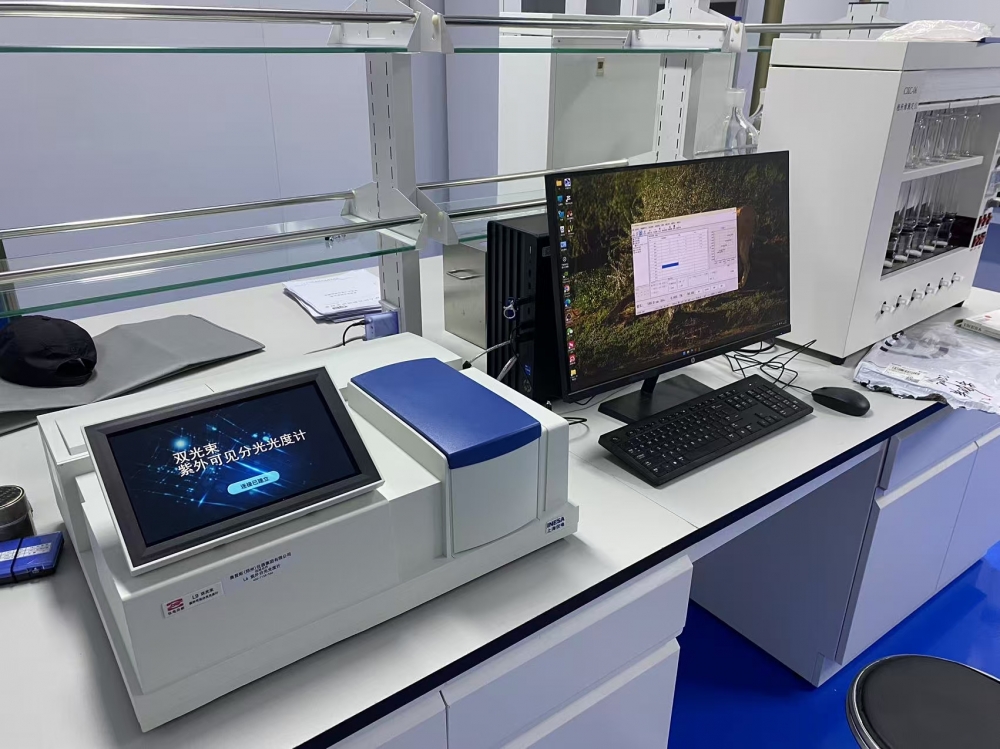 雙光束紫外分光光度計 安裝調(diào)試完成